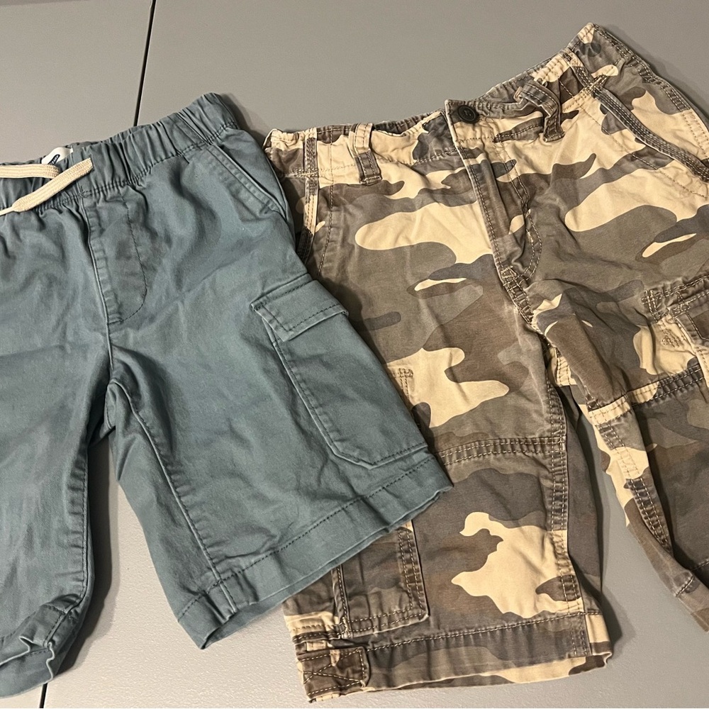 Cargo shorts size 8 boys